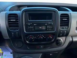 RENAULT Trafic usata 21