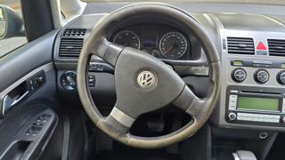 VOLKSWAGEN Touran usata, con Servosterzo