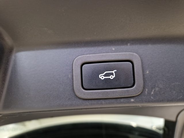 JAGUAR F-Pace usata, con Park Distance Control