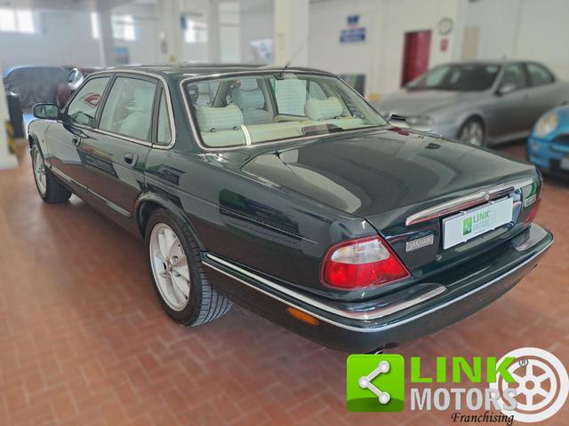 JAGUAR XJ usata, con Autoradio