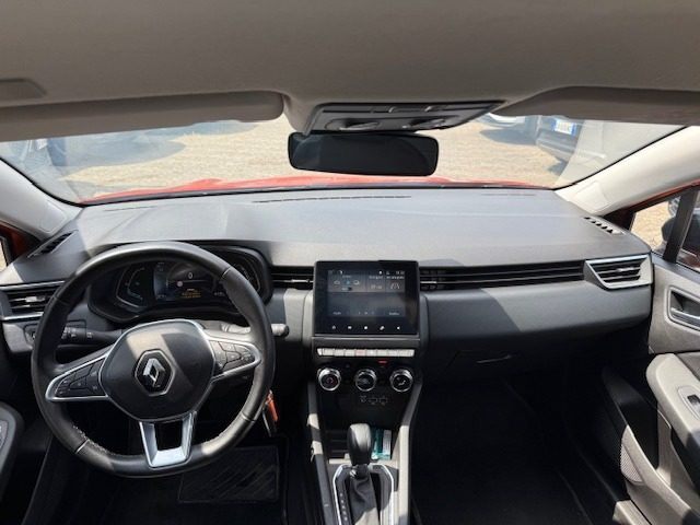 RENAULT Clio usata, con Autoradio