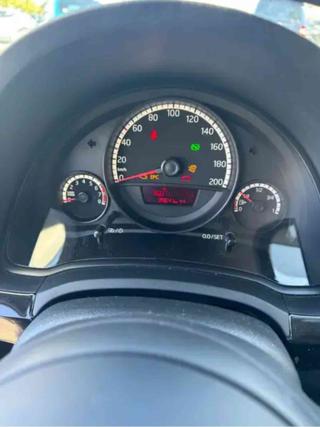 VOLKSWAGEN up! usata 7