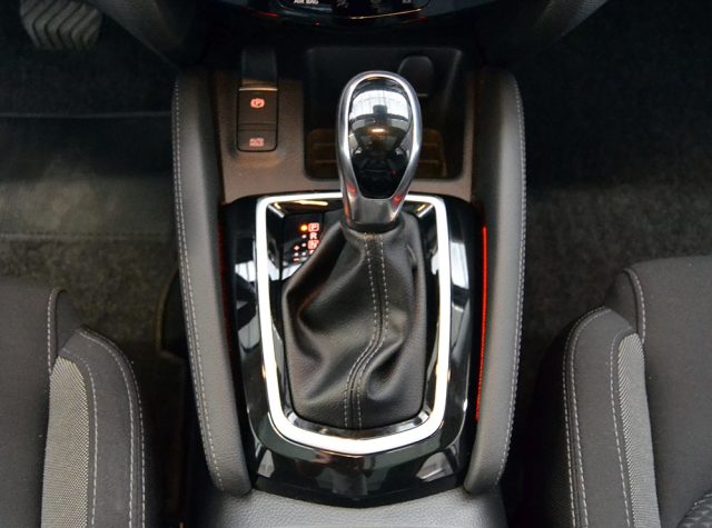 NISSAN Qashqai usata, con Climatizzatore