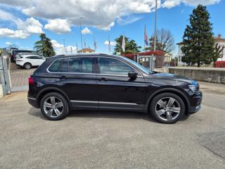 VOLKSWAGEN Tiguan usata, con Autoradio
