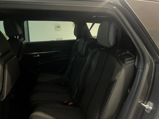 PEUGEOT 5008 usata, con Fari Xenon