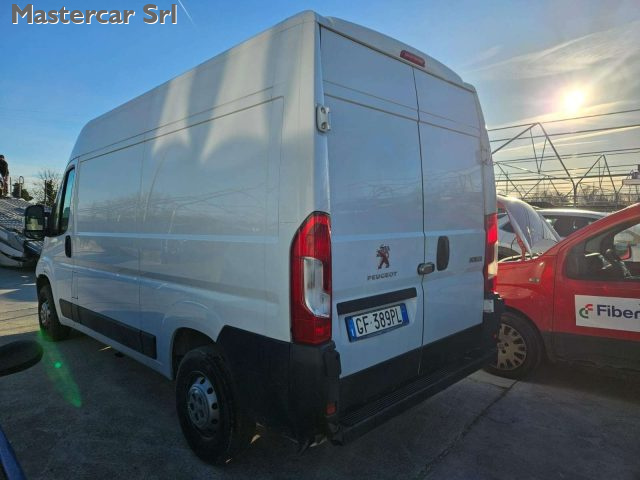 PEUGEOT Boxer usata, con Alzacristalli elettrici