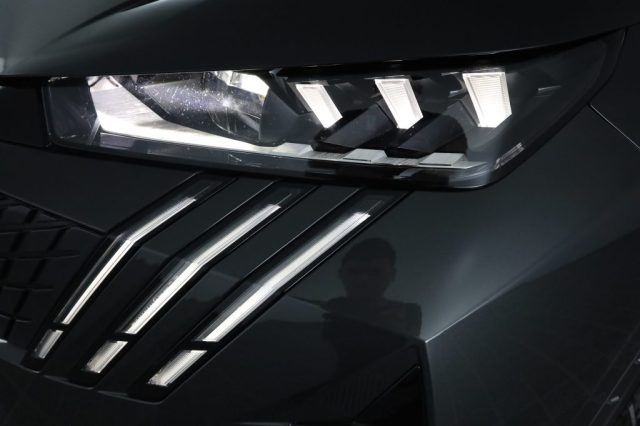 PEUGEOT 5008 usata 16