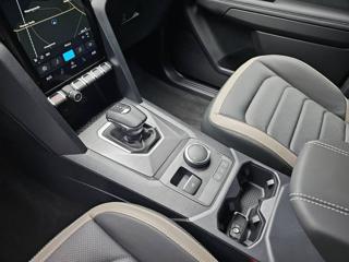 VOLKSWAGEN Amarok usata, con Airbag