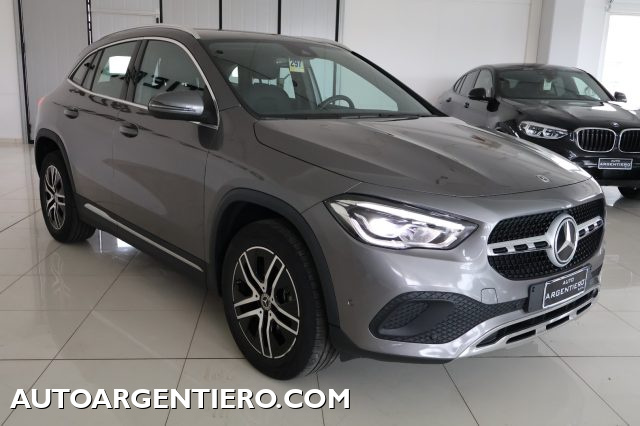 MERCEDES-BENZ GLA 200 usata, con Bracciolo