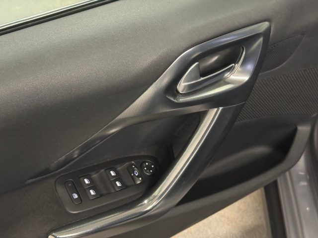 PEUGEOT 2008 usata, con Bluetooth