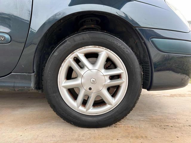 RENAULT Scenic usata, con Airbag testa