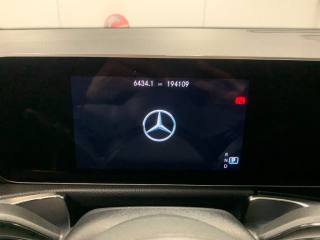 MERCEDES-BENZ GLB 200 usata, con Fari LED