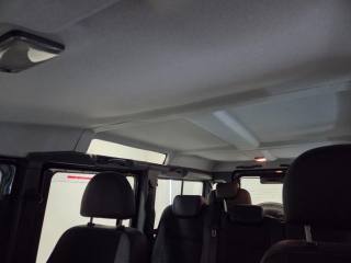 LAND ROVER Defender usata 22