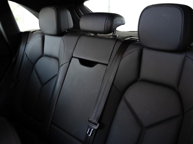 PORSCHE Macan usata 17