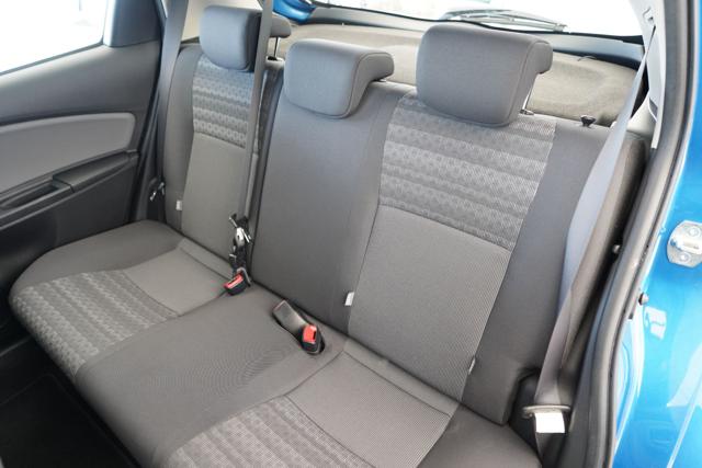 TOYOTA Yaris usata, con Airbag testa