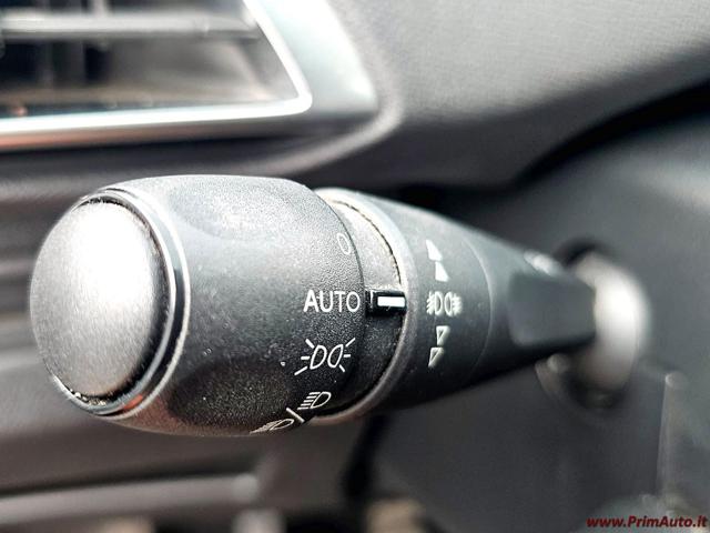 PEUGEOT 5008 usata, con USB
