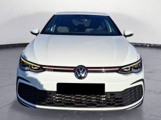 VOLKSWAGEN Golf usata, con Autoradio