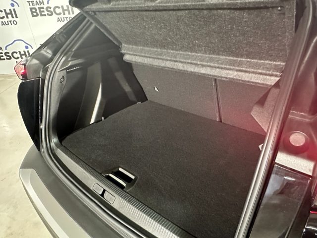 PEUGEOT 2008 usata, con Vetri oscurati