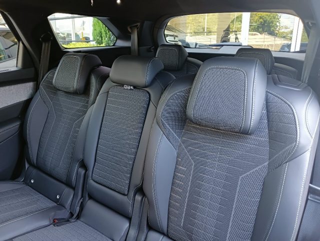 PEUGEOT 5008 usata, con Touch screen