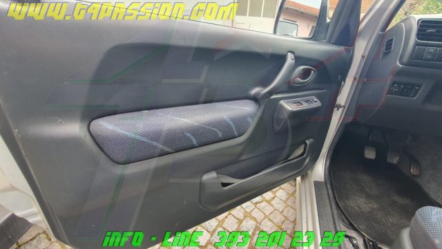 SUZUKI Jimny usata, con Servosterzo