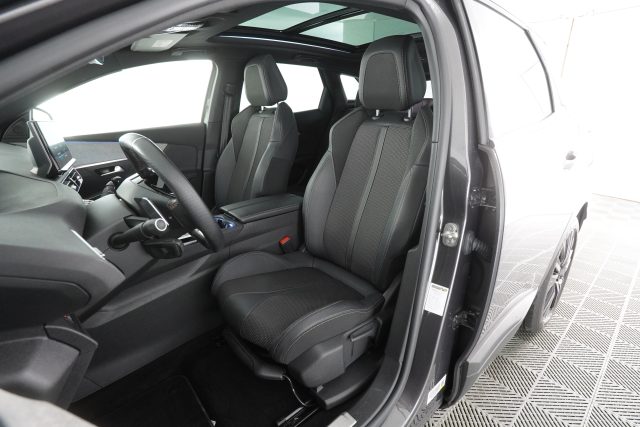 PEUGEOT 3008 usata 9