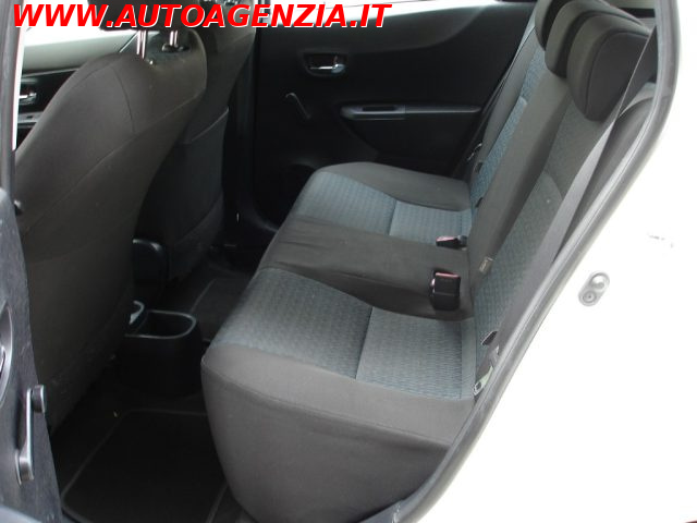 TOYOTA Yaris usata 10