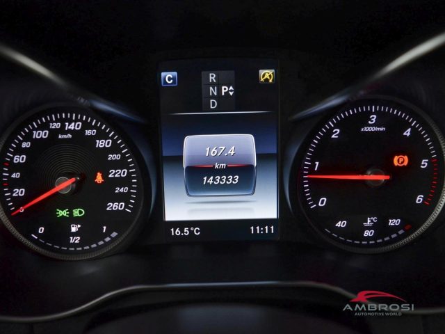 MERCEDES-BENZ GLC 220 usata 12