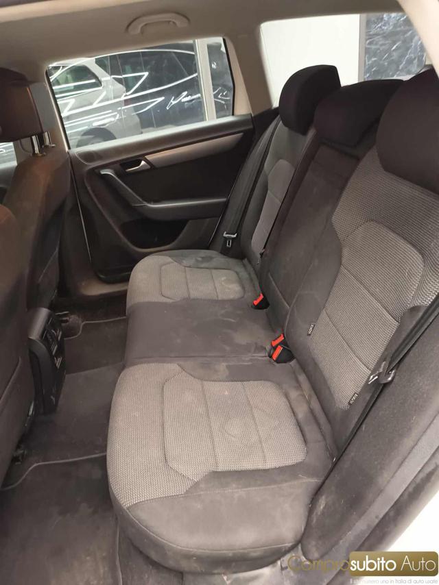 VOLKSWAGEN Passat Variant usata 20