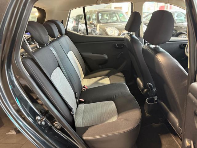 HYUNDAI i10 usata 19