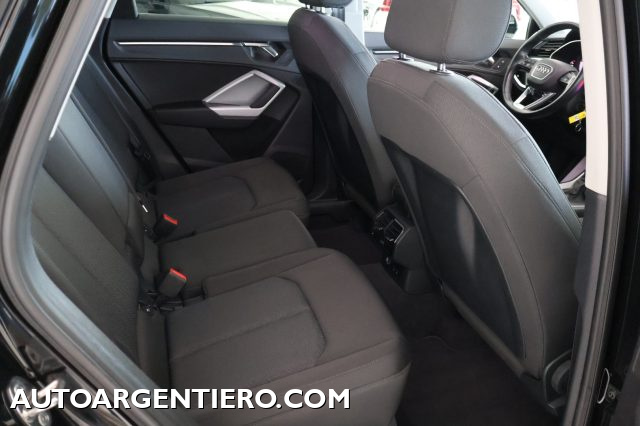 AUDI Q3 usata, con Sensori di parcheggio posteriori