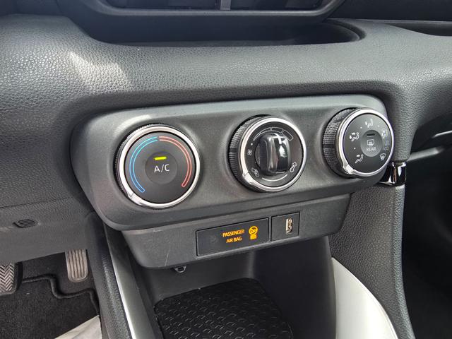 TOYOTA Yaris usata, con Bluetooth