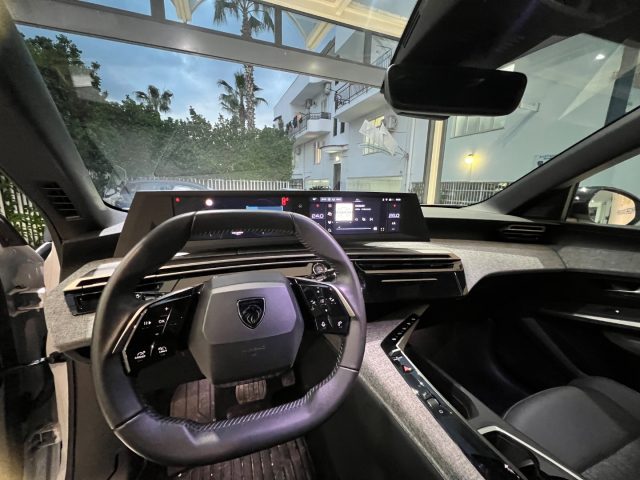 PEUGEOT 3008 usata, con Schermo multifunzione interamente digitale