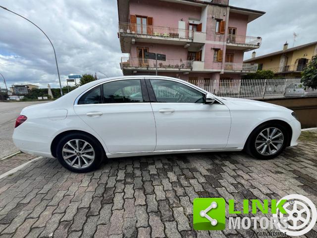 MERCEDES-BENZ E 200 usata, con Cerchi in lega