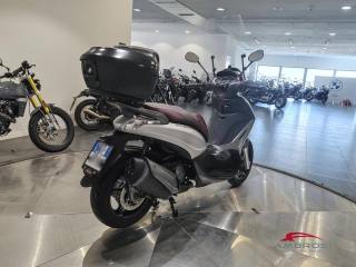PIAGGIO Beverly 500 usata 2