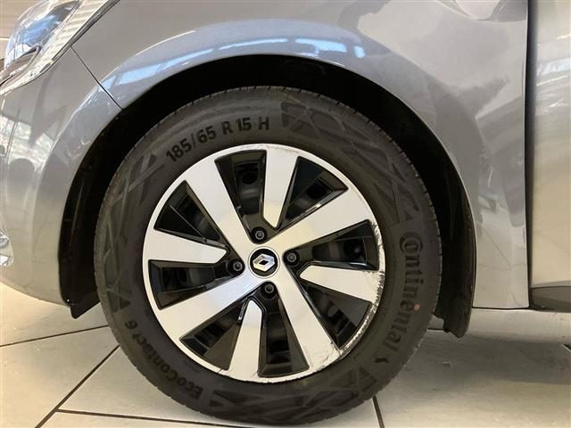 RENAULT Clio usata, con Climatizzatore