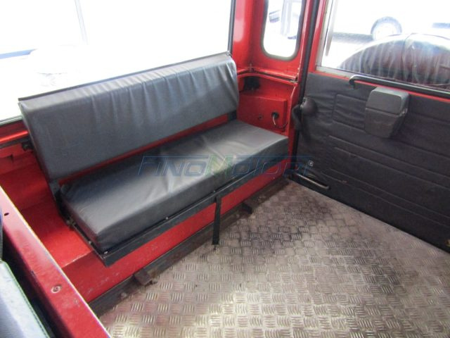 LAND ROVER Defender usata 9