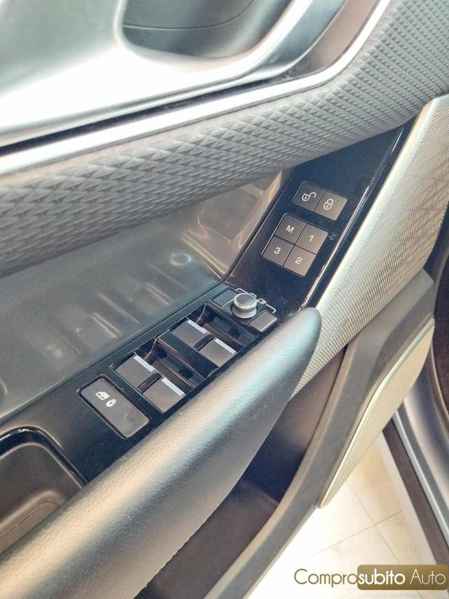 LAND ROVER Range Rover Velar usata 24