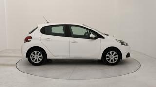 PEUGEOT 208 usata, con Autoradio