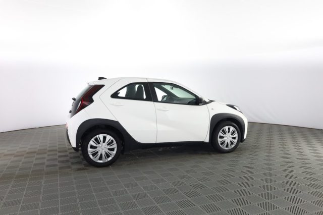 TOYOTA Aygo X usata 2