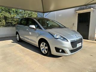 PEUGEOT 5008 usata, con Airbag laterali