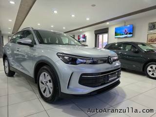 VOLKSWAGEN Tiguan usata, con Airbag laterali