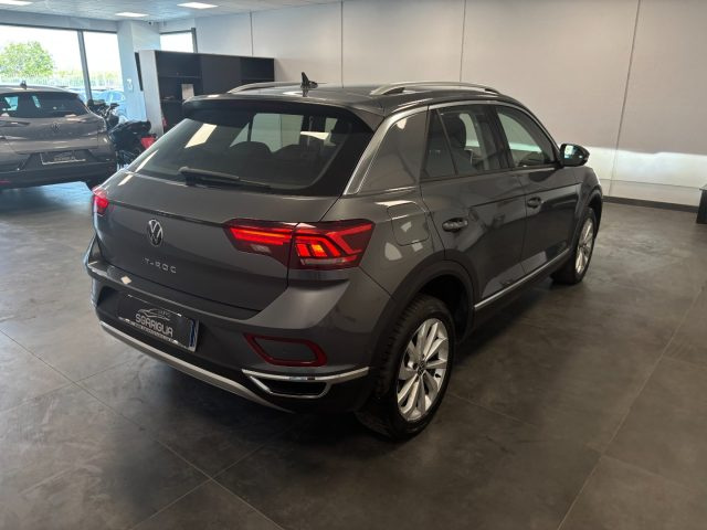 VOLKSWAGEN T-Roc usata, con Autoradio