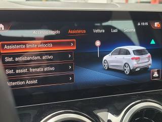 MERCEDES-BENZ B 220 usata, con Fari LED