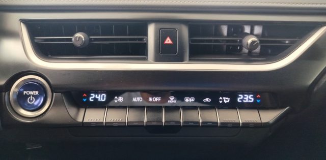 LEXUS UX 250h usata, con Interni in pelle