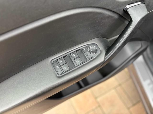 RENAULT Captur usata, con Lettore CD