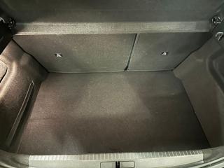 PEUGEOT 208 usata, con USB