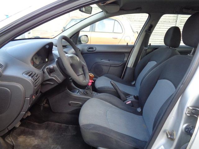 PEUGEOT 206 usata, con Autoradio
