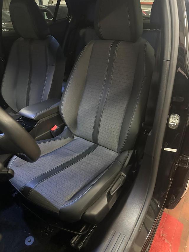 PEUGEOT 2008 usata, con Sistema di navigazione