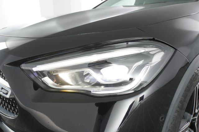 MERCEDES-BENZ CLA usata 16