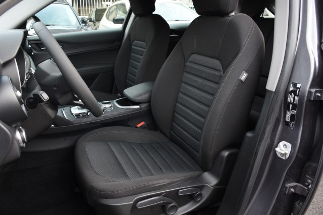 ALFA ROMEO Stelvio usata, con Alzacristalli elettrici